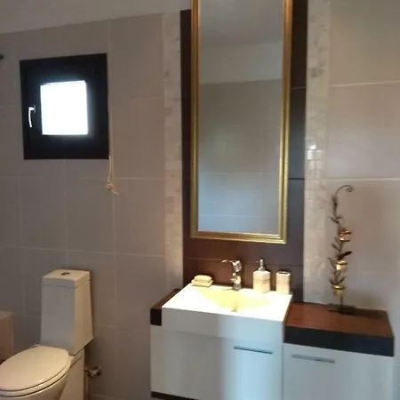 Melina Suites Holiday home Souroti